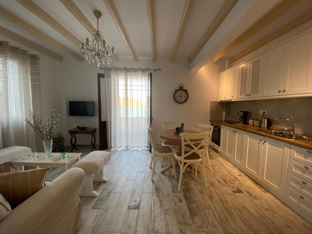 Petridi Maria Suites & Apartments Skála Extérieur photo