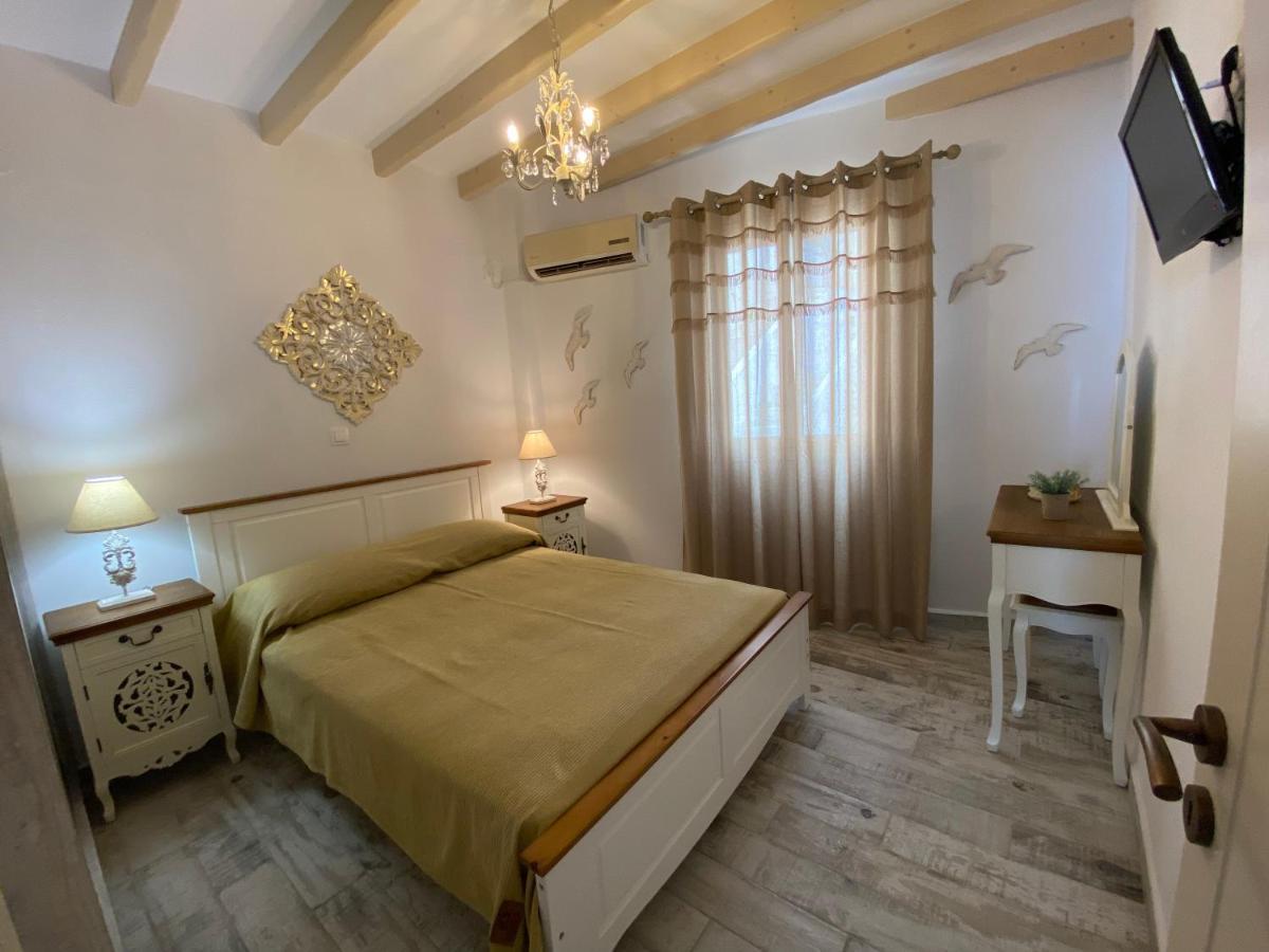 Petridi Maria Suites & Apartments Skála Extérieur photo