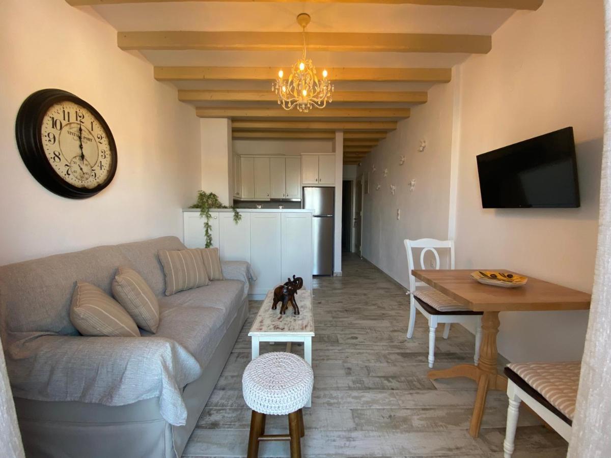 Petridi Maria Suites & Apartments Skála Extérieur photo